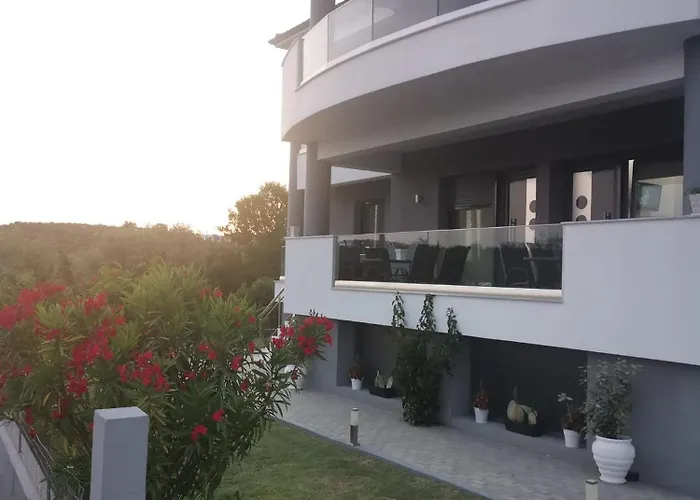 Il Grigio Λιμενάρια